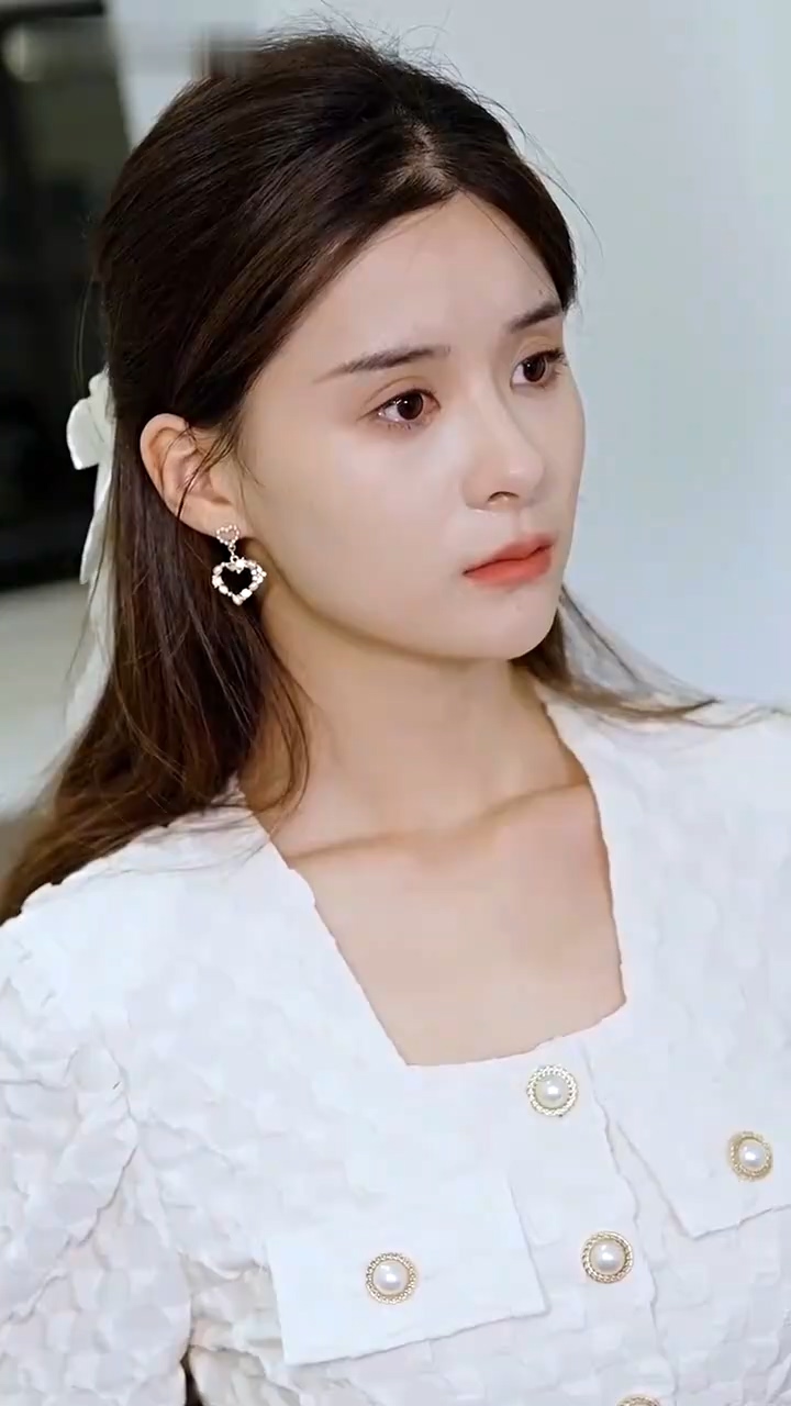 这么多年爱你成瘾亦成罪封面图