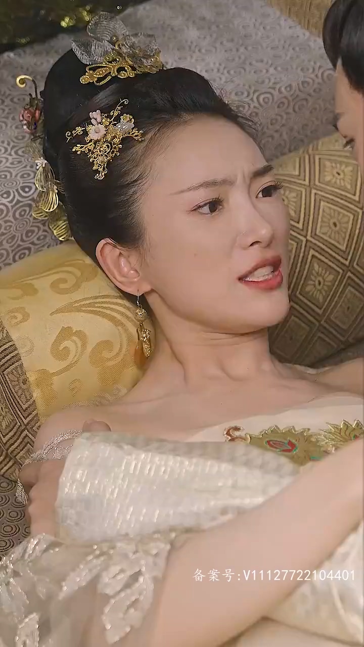 醉卧美人膝醒掌天下权封面图