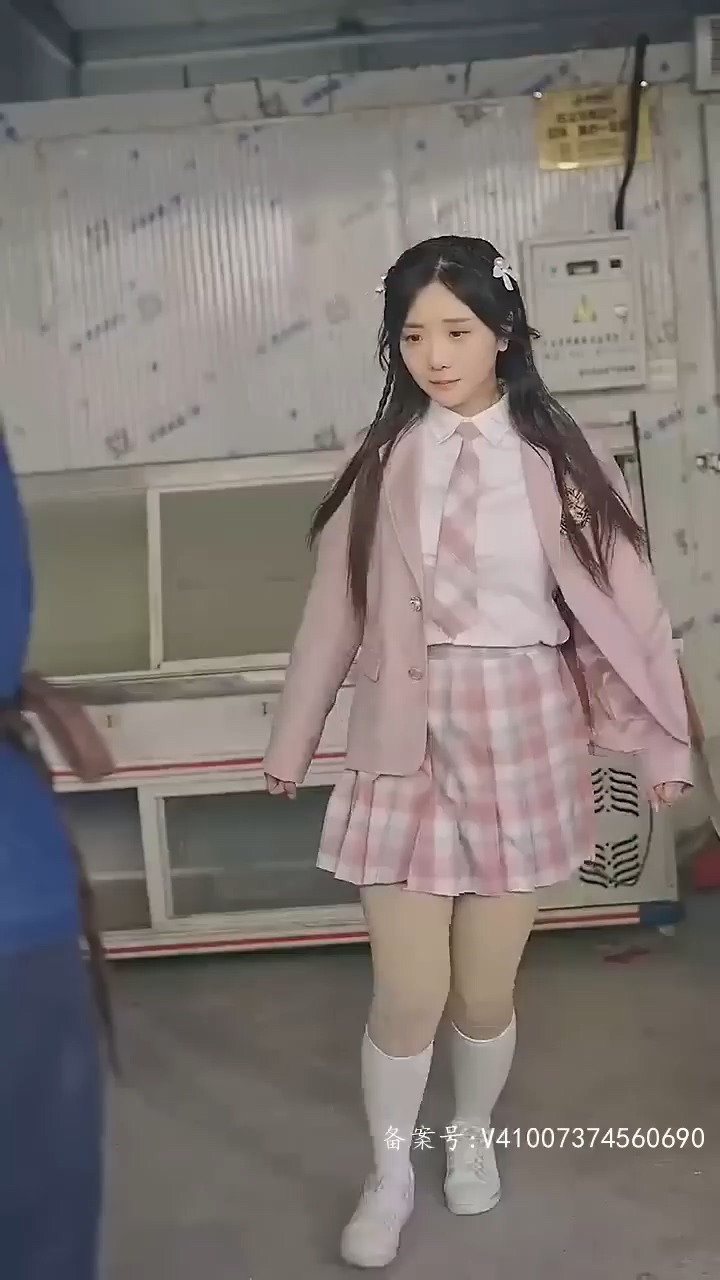 退隐三年他们都求我重操旧业封面图