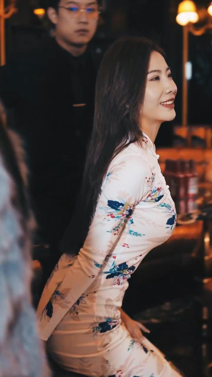 龙帝出狱封面图