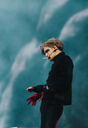 王嘉尔科切拉第二周舞台表演封面图