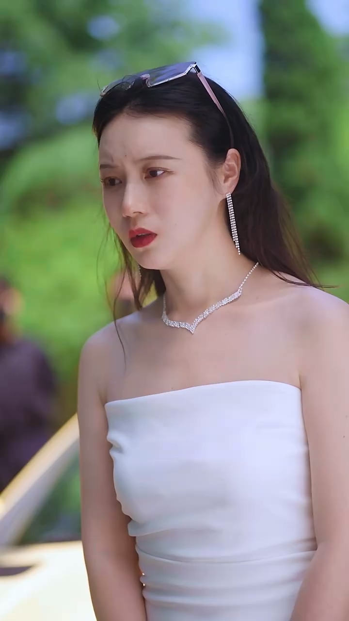 霸道女总裁的超级尊王封面图