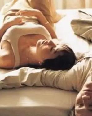 窒爱献祭挣扎封面图