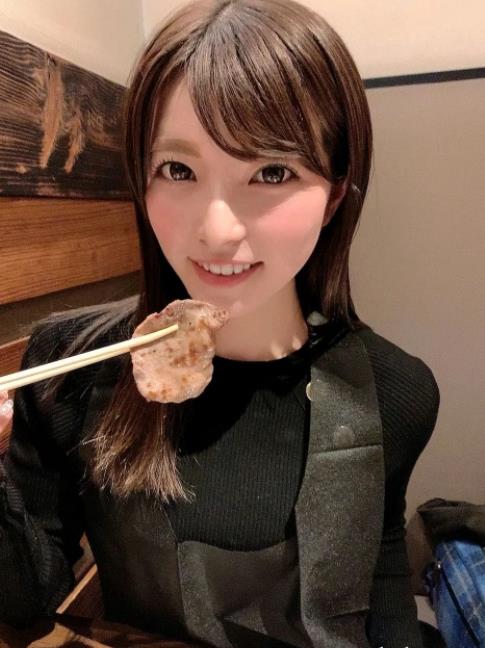 人妻e起来封面图