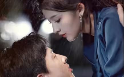 秦总为爱去打杂（半路捡个总裁老公）封面图