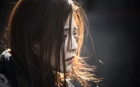 她离奇消失后，闺蜜大佬黑化了封面图