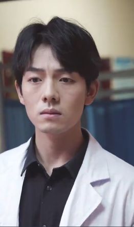 都市小狂医封面图