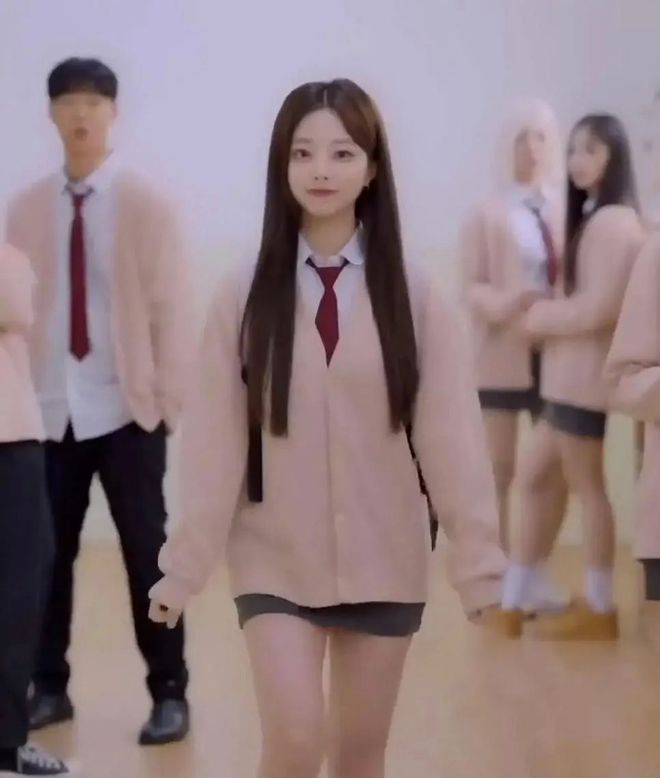 我的女朋友和我三个妹妹们封面图