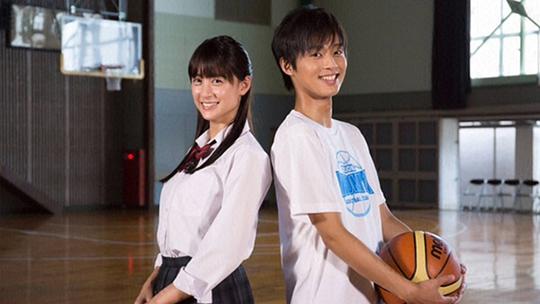 篮球恋爱青春封面图