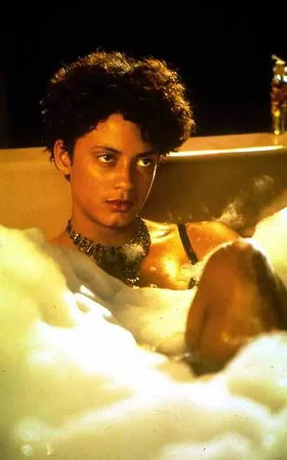 湿浴缸 Wet封面图