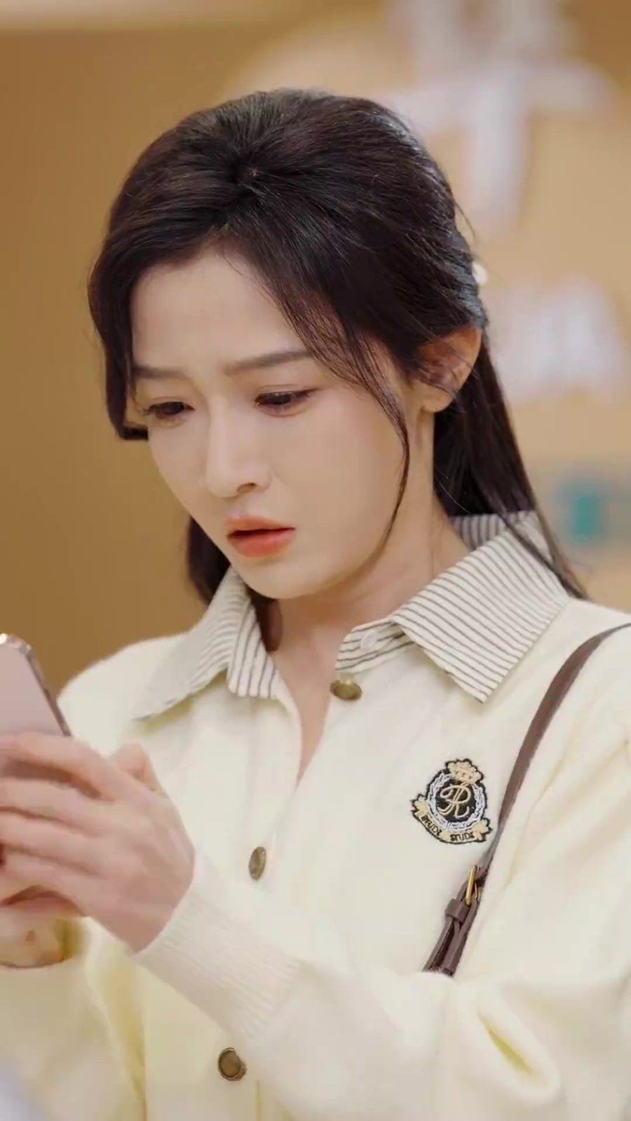 离婚后，陆总舔狗上身帮我提鞋（离婚后陆总舔狗上身帮我提鞋）封面图