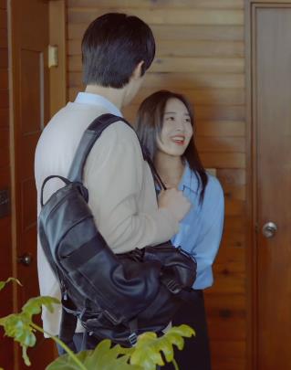 我的三个妹妹封面图