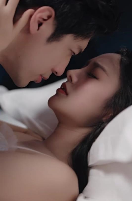 四年后她带萌宝惊艳全球封面图