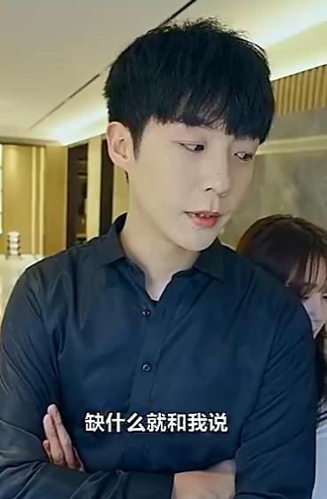 回国后我与总裁纠缠不清封面图